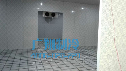 1472462915933832